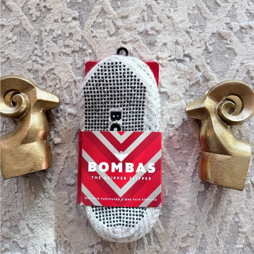 Bombas White and Black Gripper Slippers #NWT